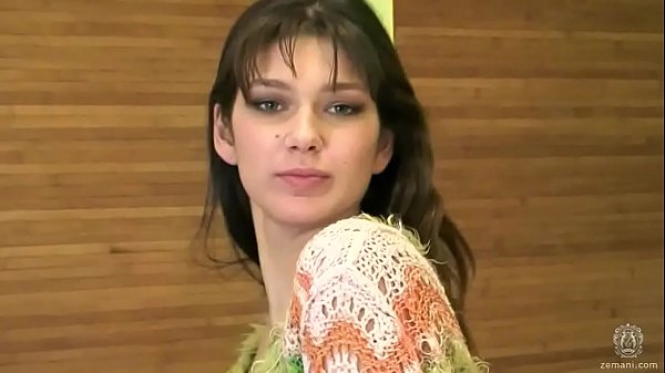 Валери – милая русская брюнетка