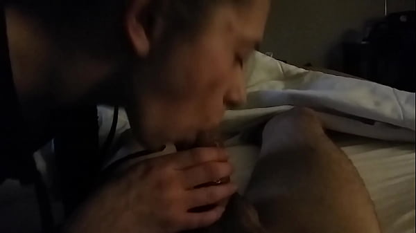 Blonde proves her skills with bj