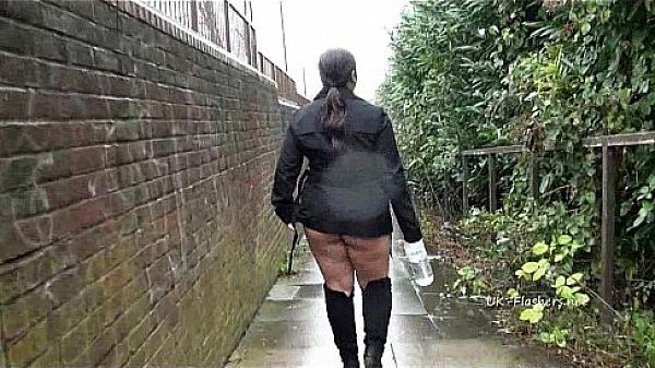 Busty flashing Kimberleys bbw public nudity and naughty exhibitionism of chubby