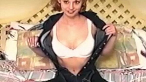 Vintage babe masturbates before cocksucking