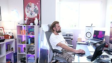 Adult Influencer Ivy Ireland Tries Out A Fucking Machine During DP Threesome GP3472
