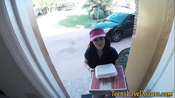 Amateur teenager gets fucked and face jizzed for dollars