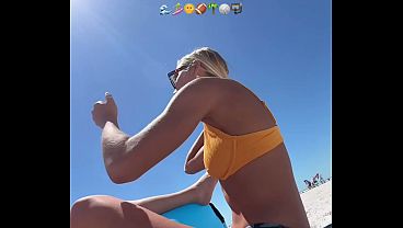 Jordi and Jessica Kummer SHOW THIER PRETTY FUCKING ASSES ON A PUBLIC BEACH