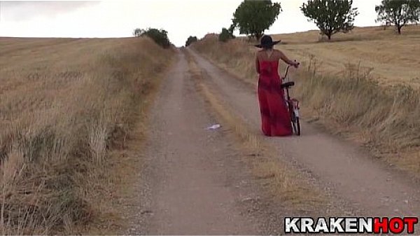 Voyeur video with a Girl Outdoor provocating with her ass